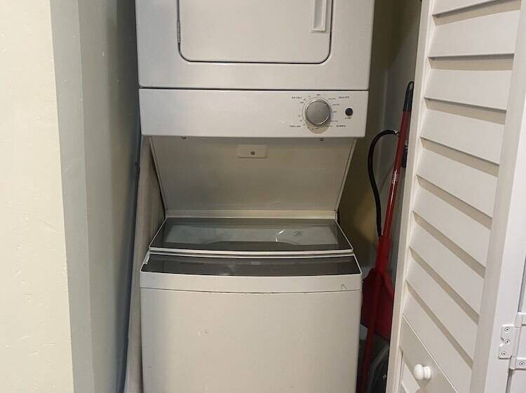 بنسيون Miami Vacations 3 Bedrooms With Parking