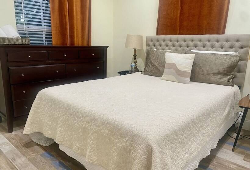 بنسيون Miami Vacations 3 Bedrooms With Parking