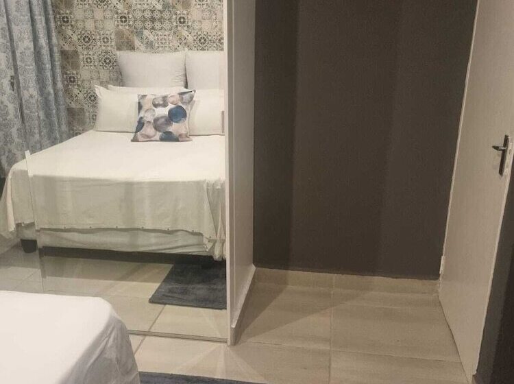 膳宿费 Mistica On St James