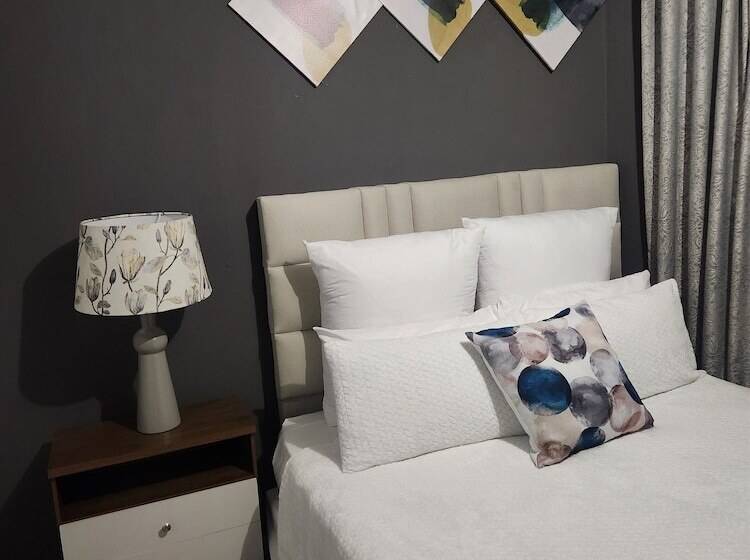 膳宿费 Mistica On St James