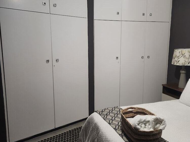 膳宿费 Mistica On St James