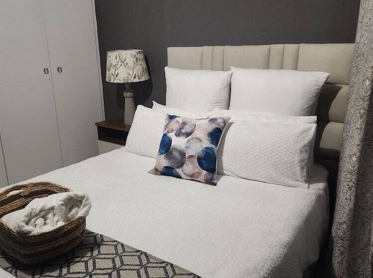 膳宿费 Mistica On St James