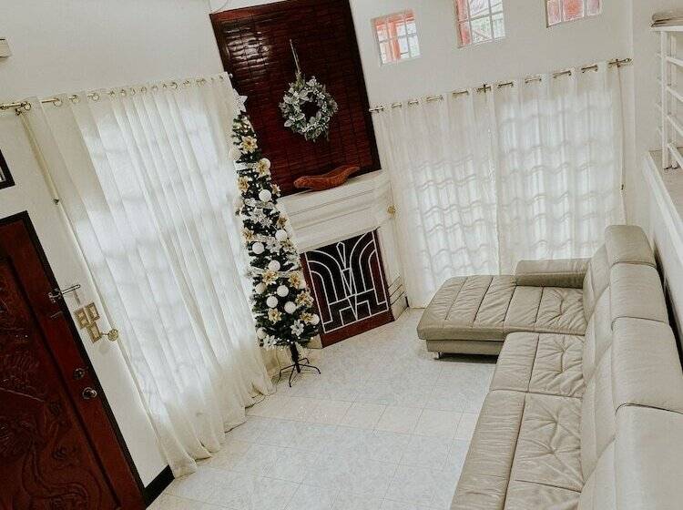 بنسيون Nucasa Transient House In Baguio