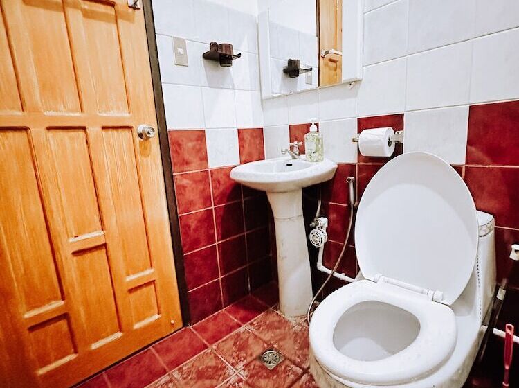 بنسيون Nucasa Transient House In Baguio