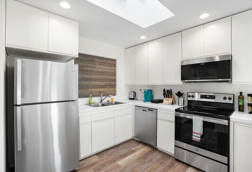 ペンション Oceanbreeze Apt Suites Near Golf & Beach