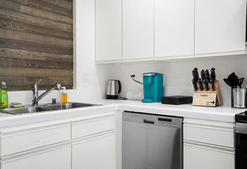 ペンション Oceanbreeze Apt Suites Near Golf & Beach