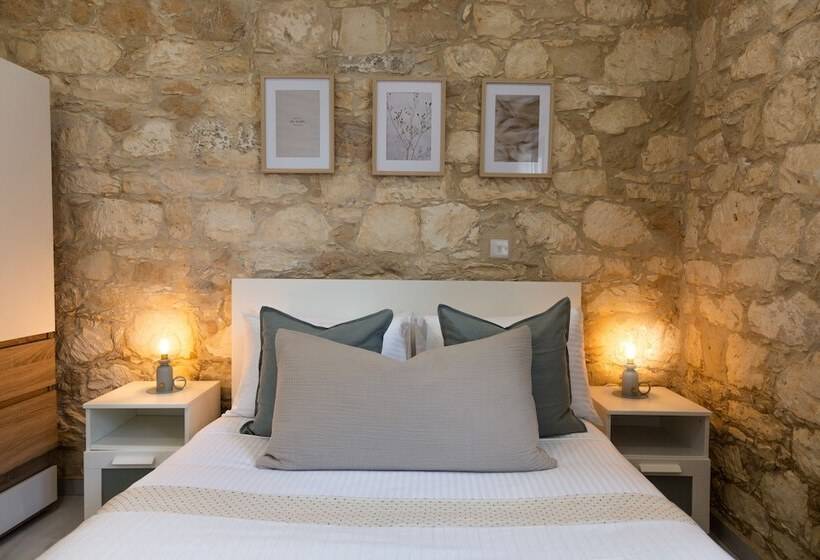 Пансион Phaedrus Living Luxury Stone House Armou