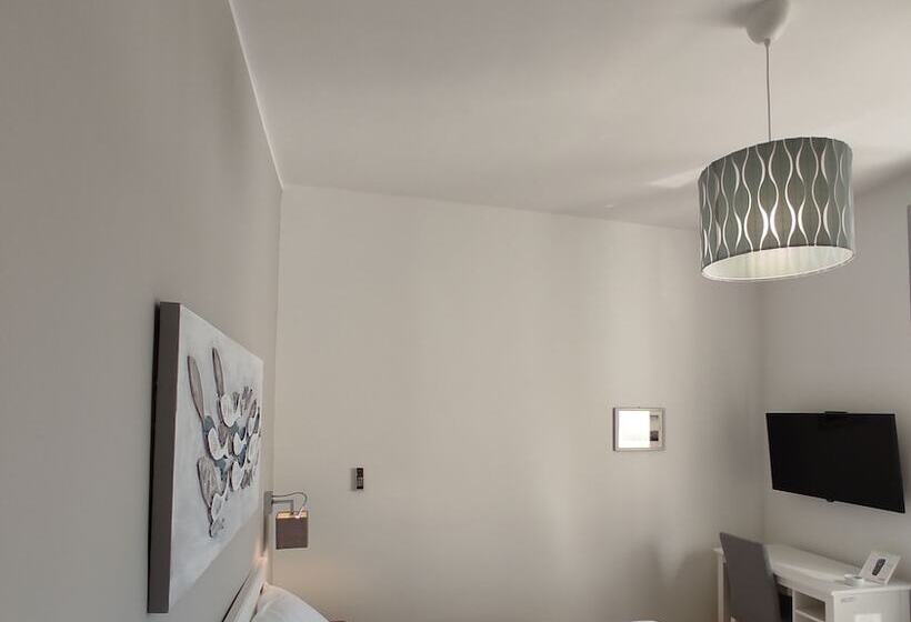 פנסיון San Pietro Otranto