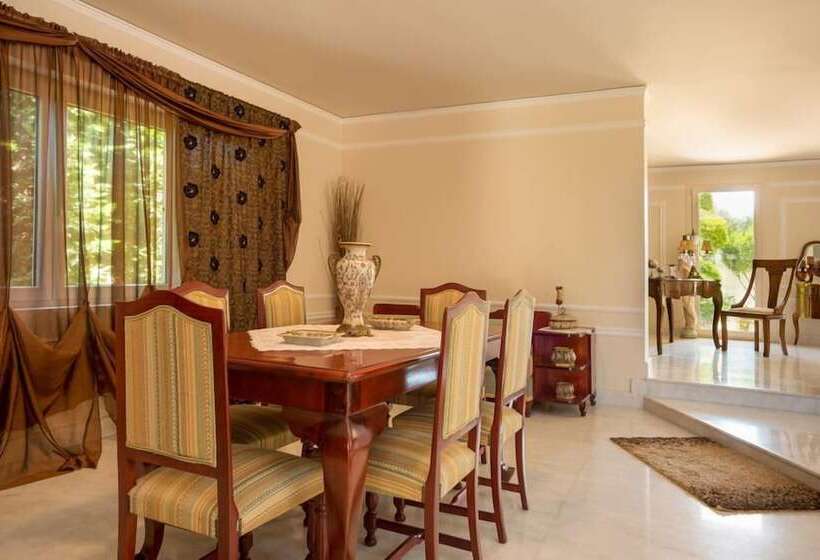 بنسيون Villakokalisresort