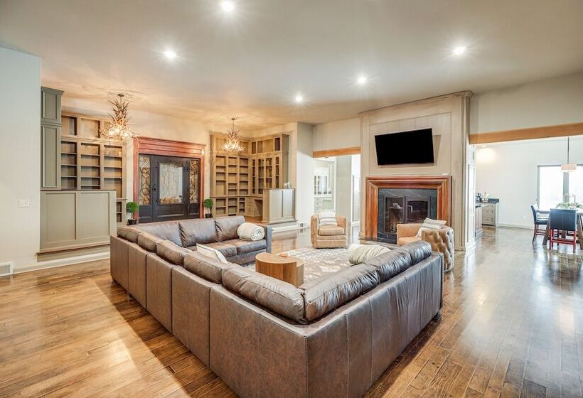 Pet Friendly Fairfax Cabin Near Missouri River!