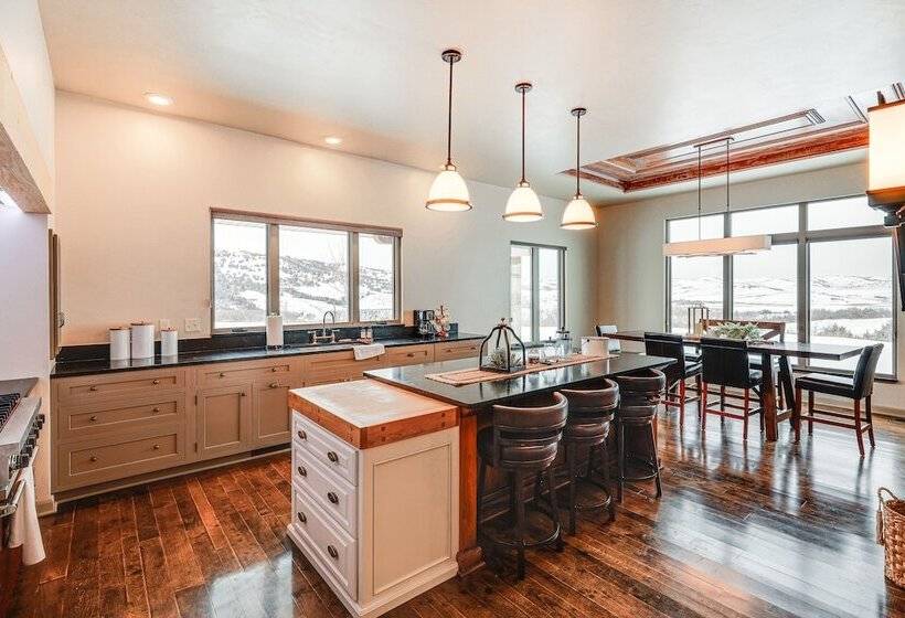 Pet Friendly Fairfax Cabin Near Missouri River!