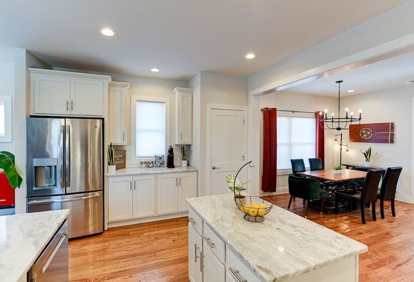 Pet Friendly Nashville Retreat ~ 3 Mi To Downtown!