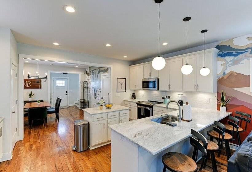 Pet Friendly Nashville Retreat ~ 3 Mi To Downtown!