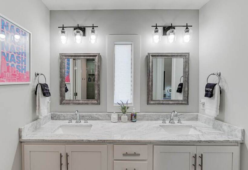 Pet Friendly Nashville Retreat ~ 3 Mi To Downtown!