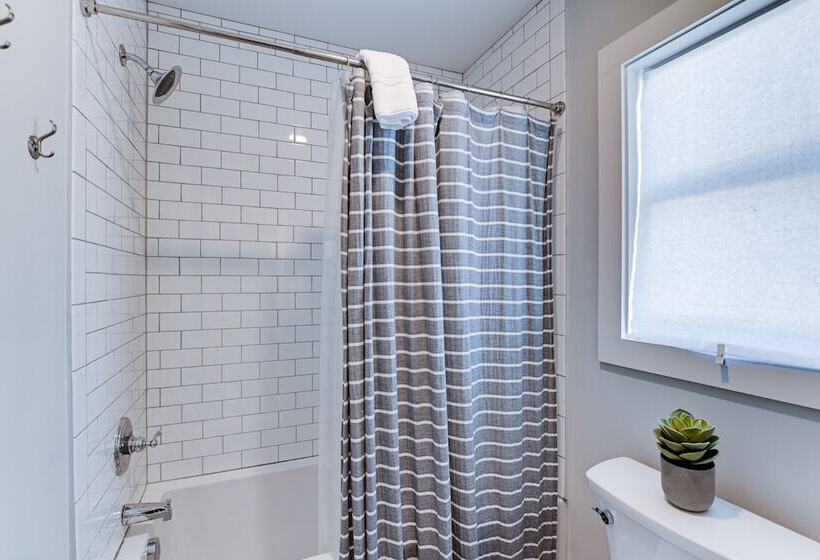 Pet Friendly Nashville Retreat ~ 3 Mi To Downtown!