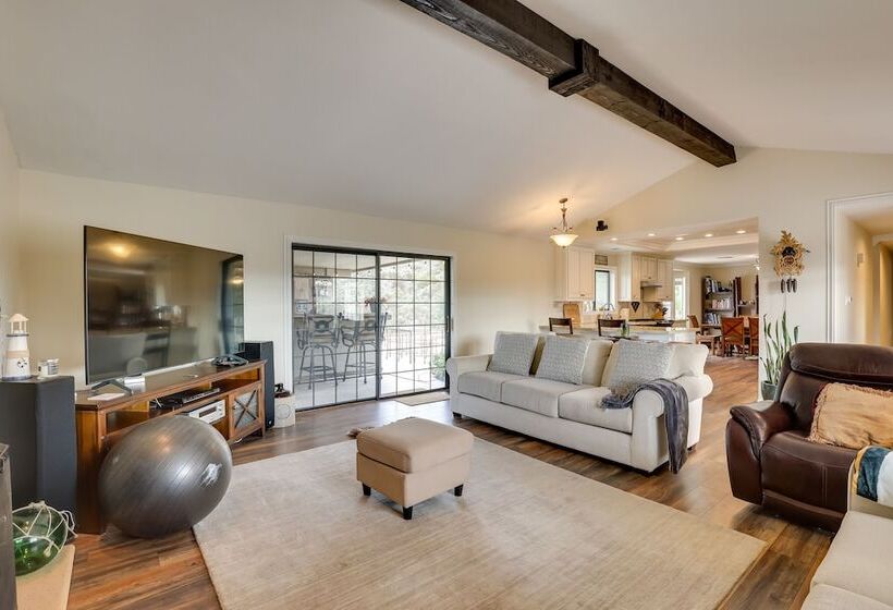 Pet Friendly Temecula Home In Wine Country!