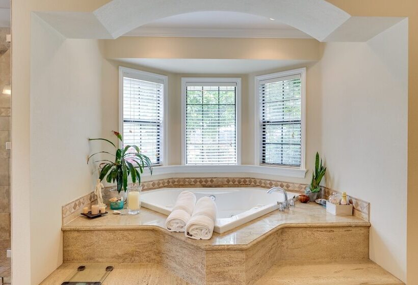 Pet Friendly Temecula Home In Wine Country!