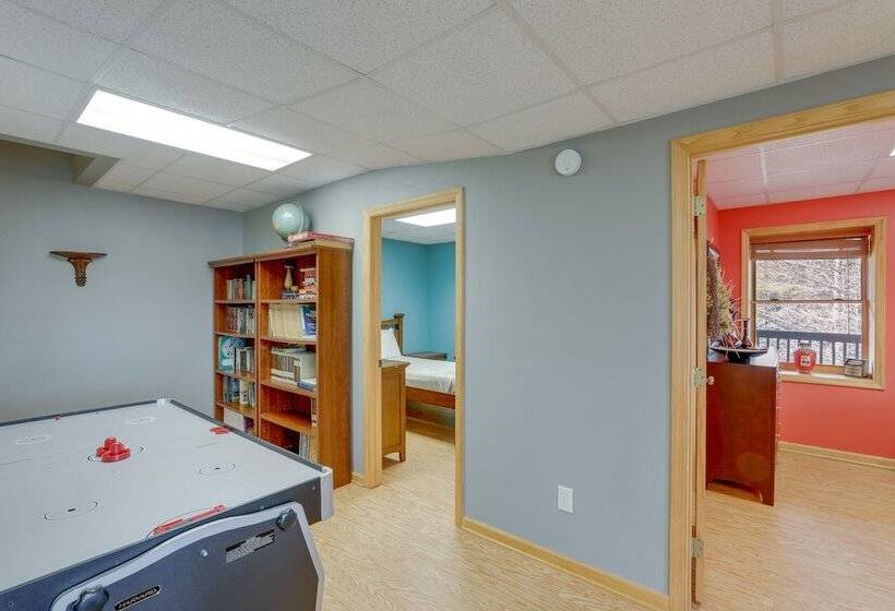 Piney Creek Vacation Rental ~ 5 Mi To New River!