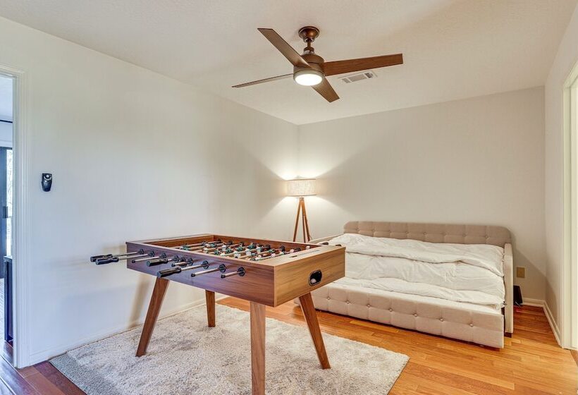 Hot Tub, Deck & Grill: Brookshire Gem Near Venues