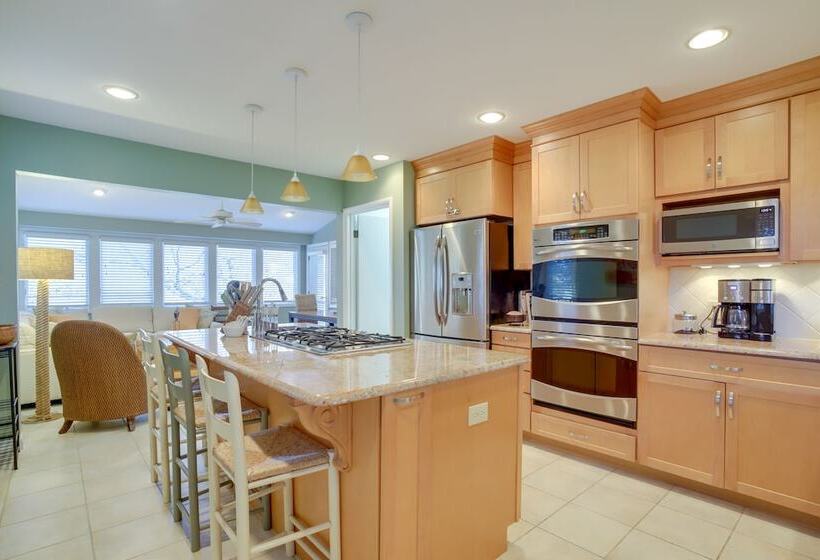 Rehoboth Beach Retreat W/ Dock, Walk To Water!