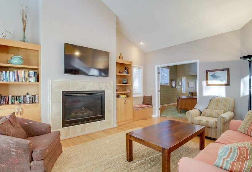 Rehoboth Beach Retreat W/ Dock, Walk To Water!