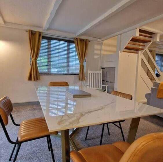 דירת נופש 2 Bed Annex Sleeps 6, 7 Min Drive From The Beach!