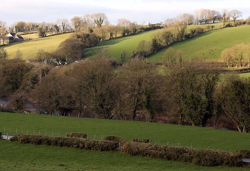 إقامة Farmhouse Near Newtownstewart 3 Bedrooms