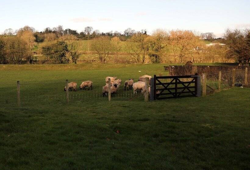 إقامة Farmhouse Near Newtownstewart 3 Bedrooms
