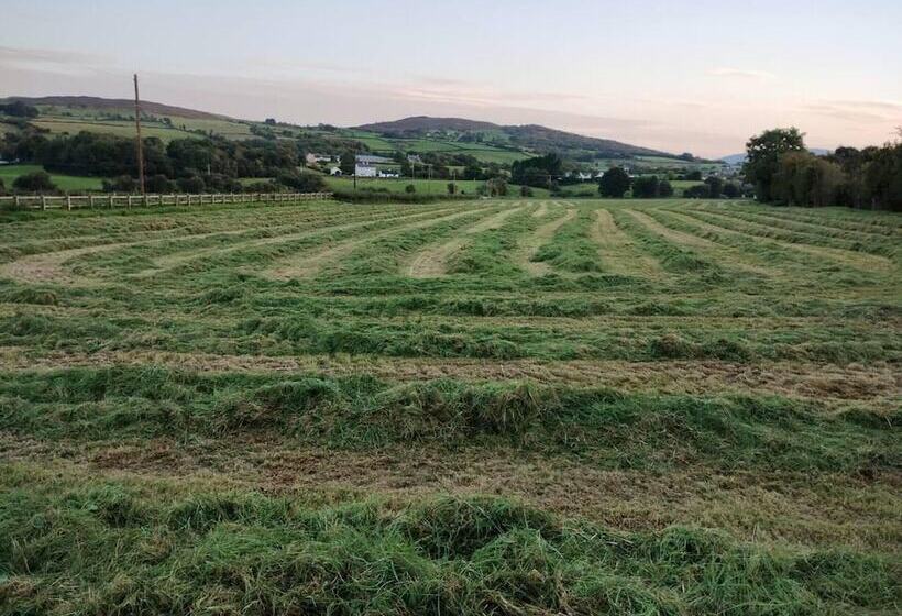 إقامة Farmhouse Near Newtownstewart 3 Bedrooms
