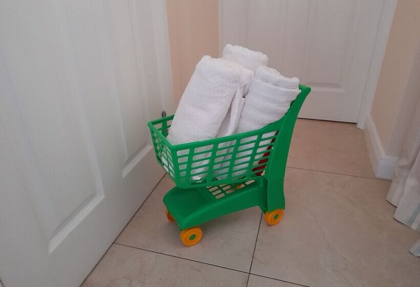 إقامة Farmhouse Near Newtownstewart 3 Bedrooms