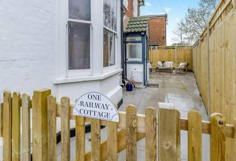 레지던스 Beautiful Cottage In Central Whitstable