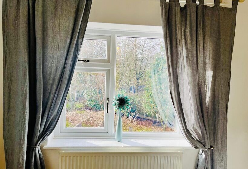 إقامة Impeccable 3 Bed House In Nottingham Free Parking