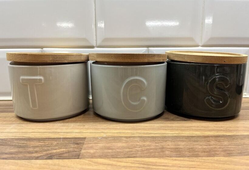 إقامة Impeccable 3 Bed House In Nottingham Free Parking