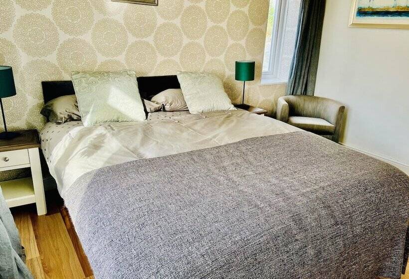 إقامة Impeccable 3 Bed House In Nottingham Free Parking