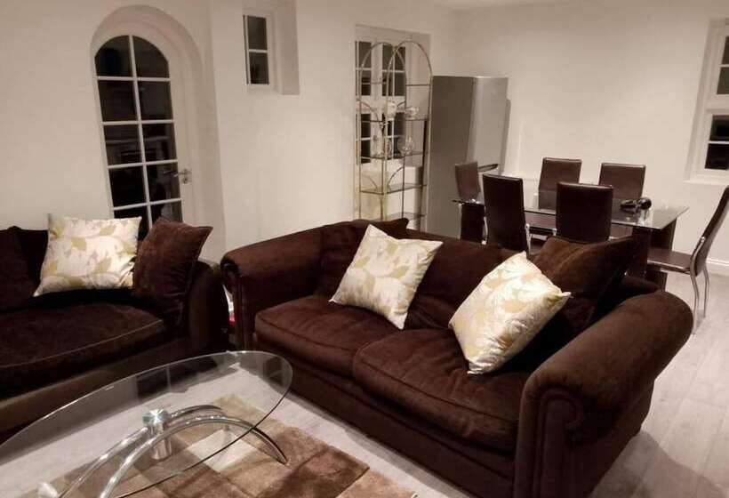 レジデンス Inviting, Relaxing, 2 Bed House Hampstead London