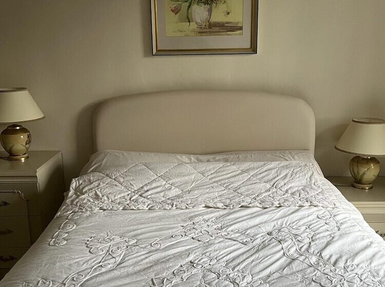 דירת נופש Luxury Brick And Flint House In Funtington