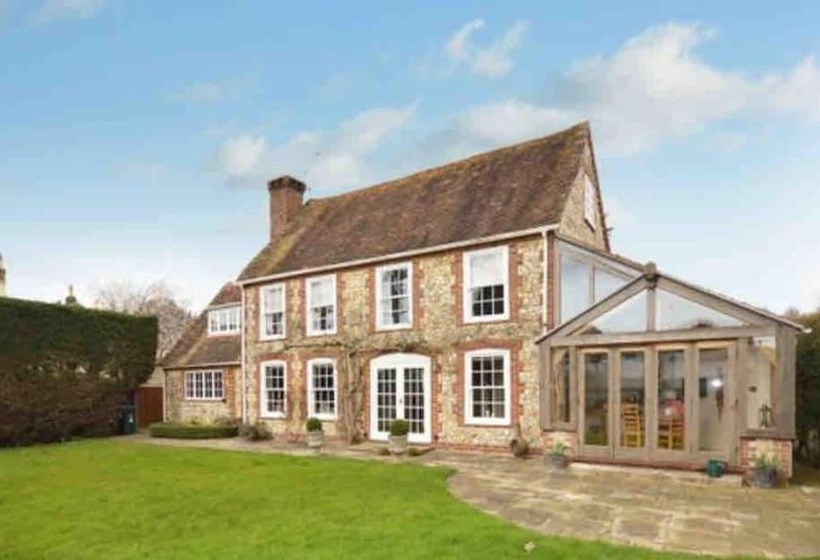 דירת נופש Luxury Brick And Flint House In Funtington