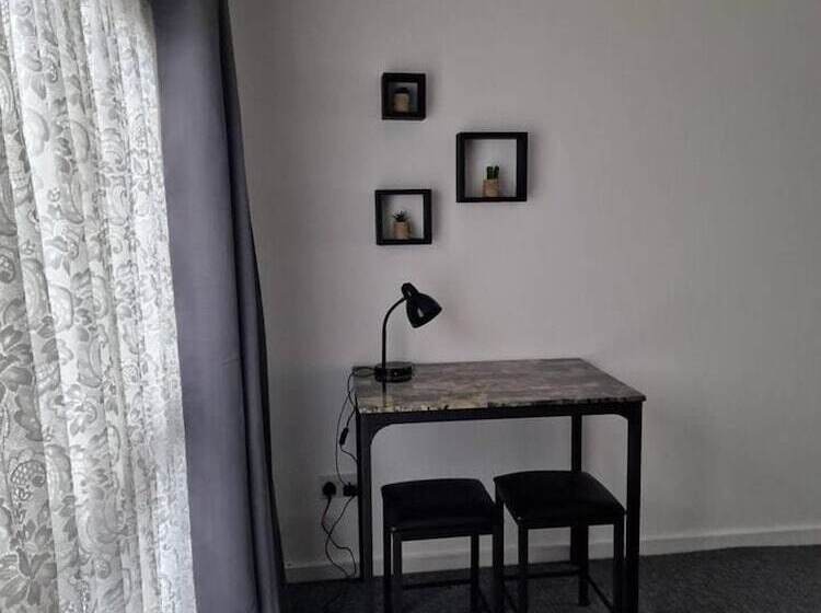 דירת נופש Immaculate 3bedroom House In Birmingham