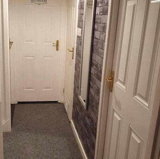 דירת נופש Immaculate 3bedroom House In Birmingham