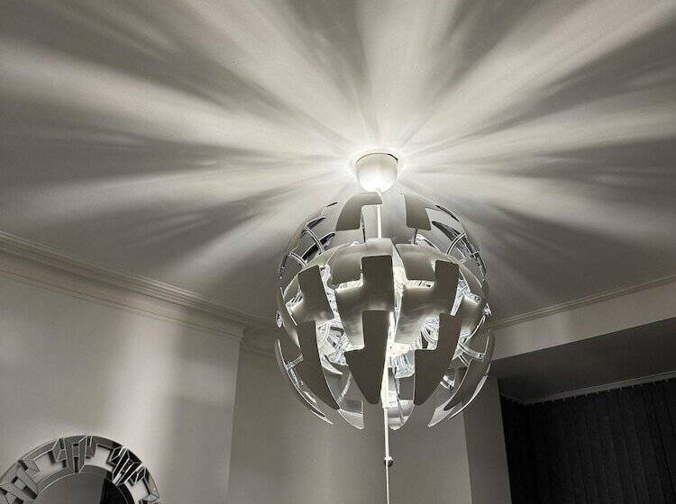 إقامة Stunning 4 Bed House In Leeds Close To Center