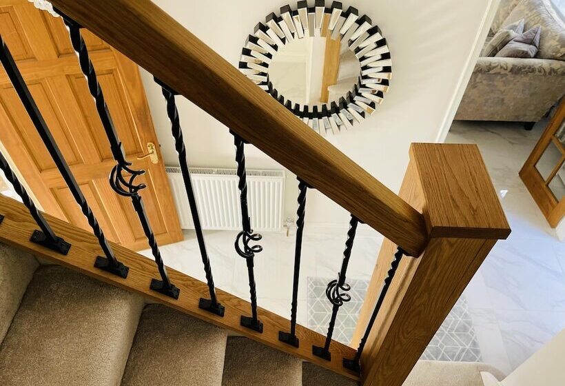 إقامة 4 Bed House In Wetherby, Sleeps 8, Near York