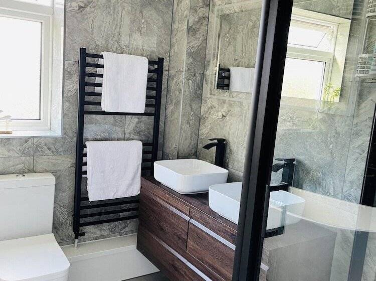 إقامة 4 Bed House In Wetherby, Sleeps 8, Near York