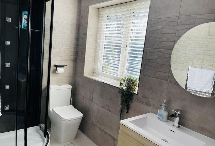 إقامة 4 Bed House In Wetherby, Sleeps 8, Near York