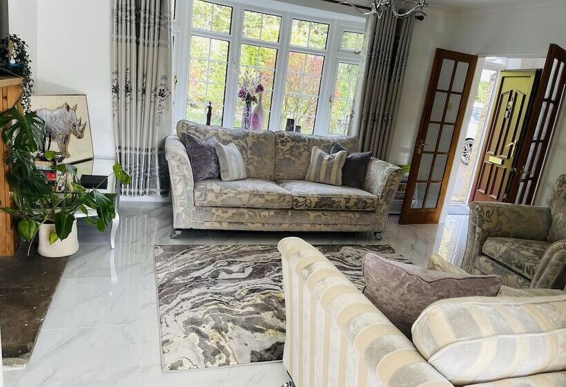 إقامة 4 Bed House In Wetherby, Sleeps 8, Near York