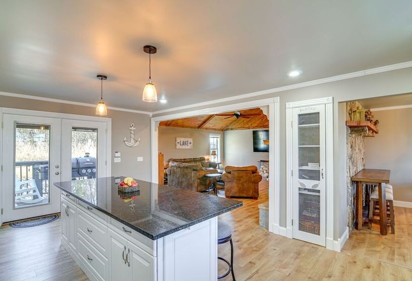 River View Somerset Home: Large Deck, Fire Pit!