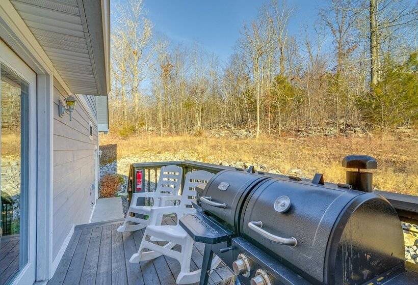 River View Somerset Home: Large Deck, Fire Pit!