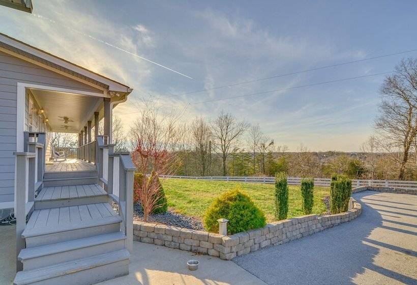 River View Somerset Home: Large Deck, Fire Pit!