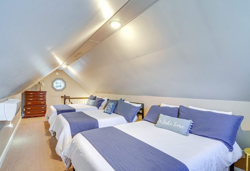 River View Somerset Home: Large Deck, Fire Pit!