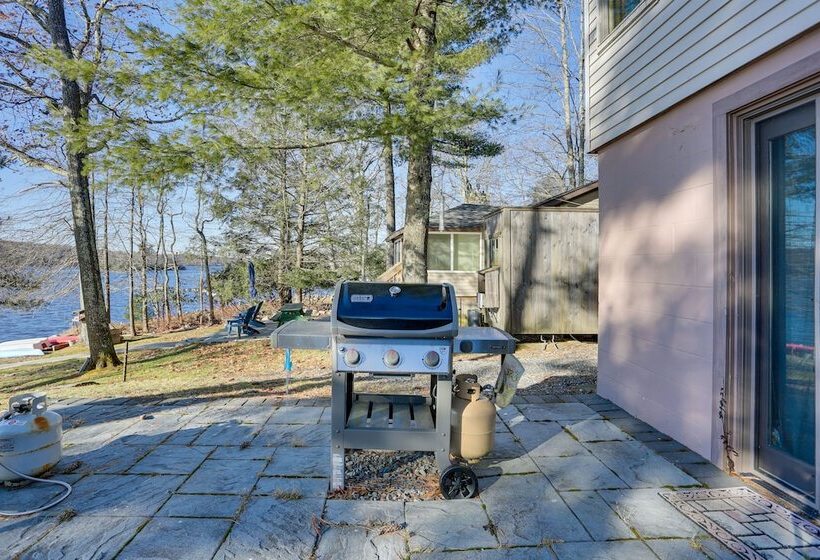 Rock Hill Home W/ Fire Pit On Wanaksink Lake!