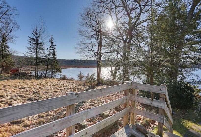 Rock Hill Home W/ Fire Pit On Wanaksink Lake!